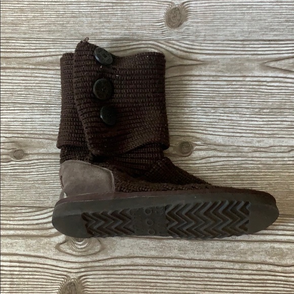 UGG Boots - Picture 2 of 7